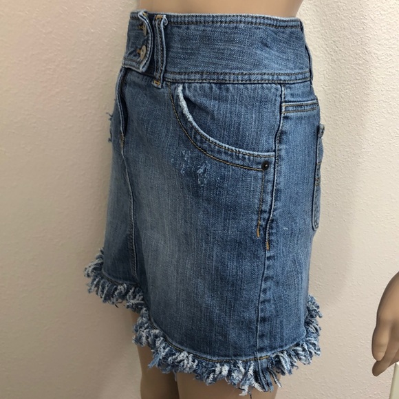🌻 Ann Taylor LOFT Fringe Hem Distressed Skirt - Picture 3 of 8